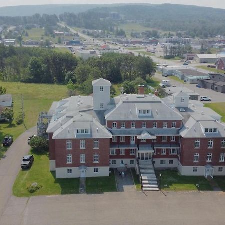 Le Couvent Sainte Anne-des-Chênes Exterior foto